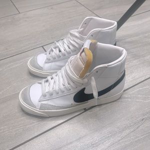 Nikey Blazer size 8 1/2 ‼️✨